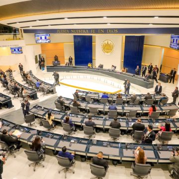 REFORMA CONSTITUCIONAL EN EL SALVADOR: BUKELE IMPARABLE