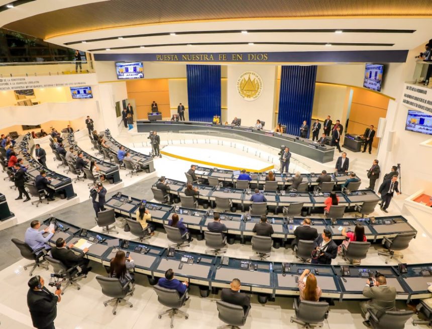 ASAMBLEA 1 REFORMA CONSTITUCIONAL EN EL SALVADOR: BUKELE IMPARABLE