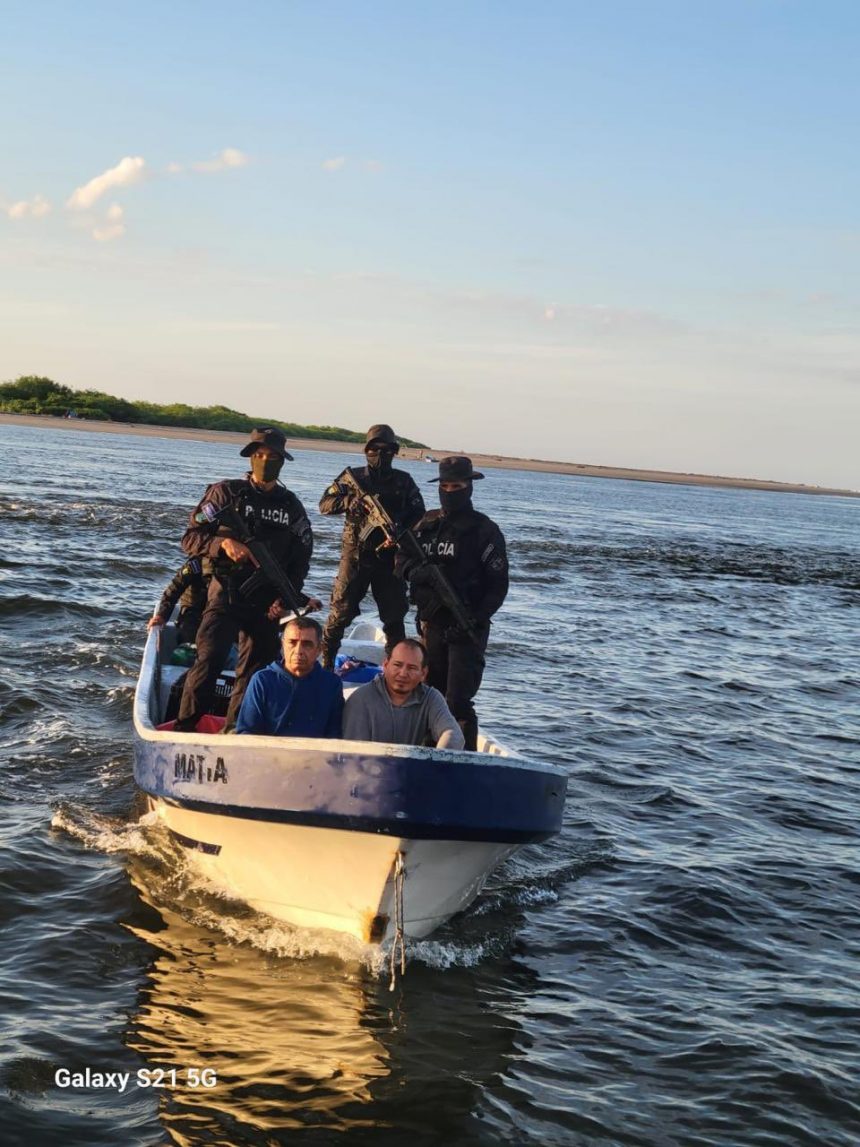 DROGA 2 INCAUTARON UNA LANCHA CON CARGAMENTO DE DROGA EN EL MAR TERRITORIAL DE EL SALVADOR