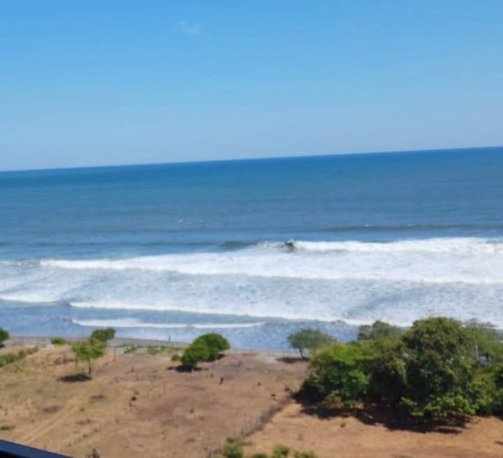 CANADÁ ACTIVA VIGILANCIA EN SU COSTA DEL PACÍFICO