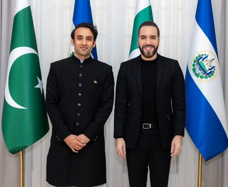 BUKELE SE REÚNE CON MINISTRO DE CRIPTOMONEDAS DE PAKISTÁN PARA FORTALECER LAZOS EN TECNOLOGÍA DIGITAL