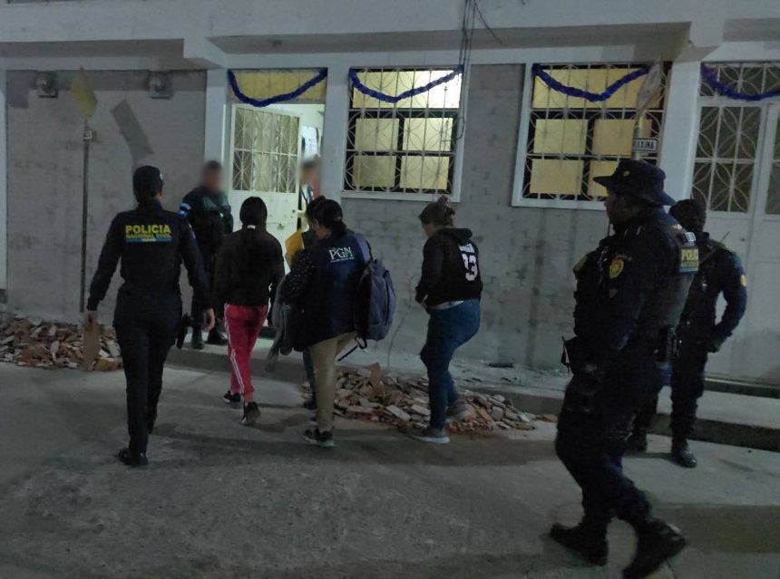 guate 1 DOCENTE MUERE TRAS SER HERIDO POR UNA ALUMNA EN ESCUELA DE HUEHUETENANGO, GUATEMALA