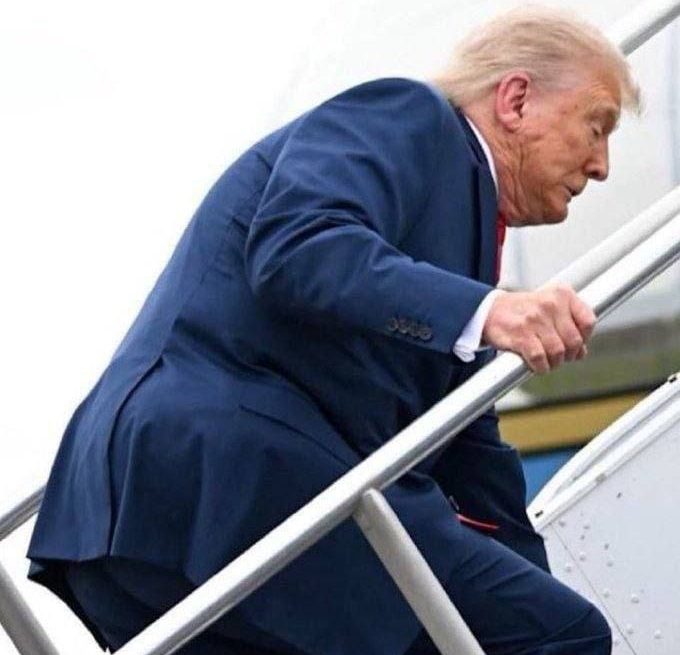 DONALD TRUMP DIAGNOSTICADO CON INSUFICIENCIA VENOSA CRÓNICA, SEGÚN CASA BLANCA