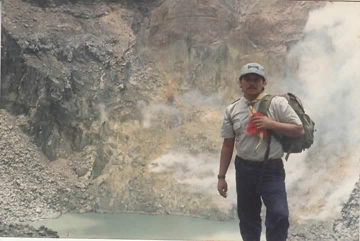 VIRALIZAN FOTOGRAFÍAS DE DOS HOMBRES NADANDO EN LA LAGUNA DEL CRÁTER DEL VOLCÁN ILAMATEPEC,SANTA ANA,EL SALVADOR