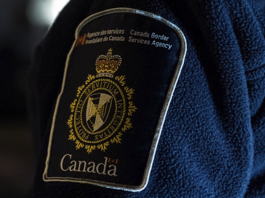 Agencia-Fronteriza-Canada 1 INTERCEPTAN A 44 MIGRANTES EN UN CAMIÓN EN STANSTEAD: TRES HOMBRES ACUSADOS DE TRÁFICO HUMANO