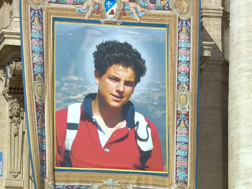 CARLO ACUTIS SE CONVIERTE EN EL PRIMER MILENIAL CANONIZADO POR EL PAPA LEÓN XIV