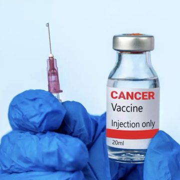 RUSIA LISTA PARA APLICAR SU PRIMERA VACUNA PERSONALIZADA CONTRA EL CÁNCER