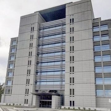 POLICÍA JAPONESA ARRESTA A MUJER DE 75 AÑOS POR GUARDAR EL CADÁVER DE SU HIJA EN UN CONGELADOR DURANTE 20 AÑOS