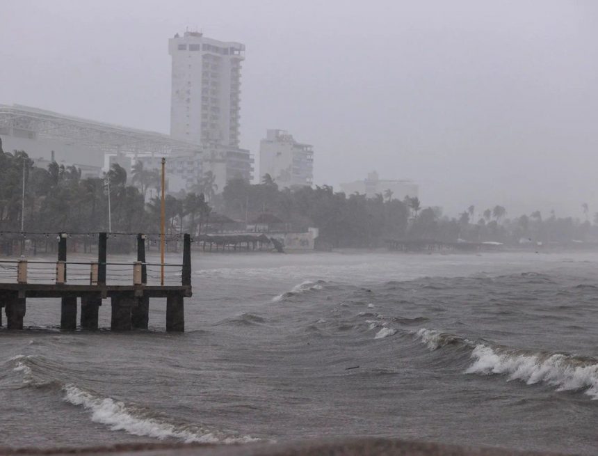 TORMENTA TROPICAL NARDA SE FORMA FRENTE A LAS COSTAS DEL PACÍFICO MEXICANO