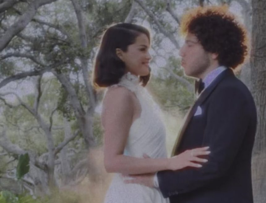 SELENA GOMEZ Y BENNY BLANCO CONTRAJERON MATRIMONIO EN UNA CEREMONIA PRIVADA EN CALIFORNIA