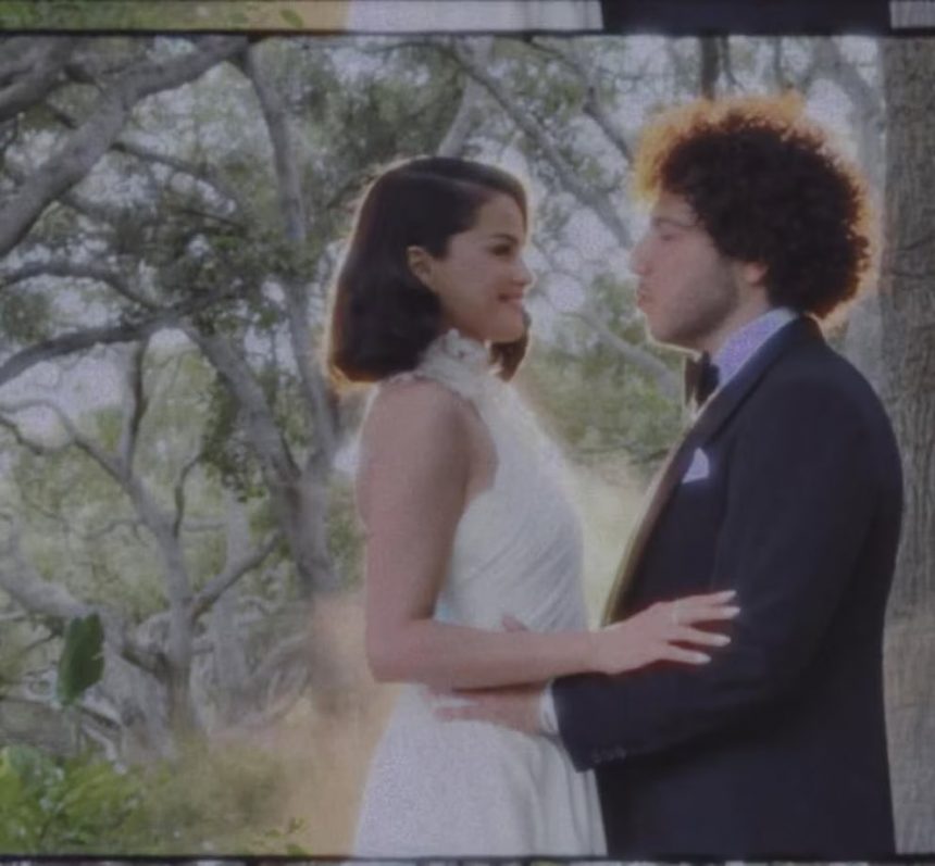 SELENA GOMEZ Y BENNY BLANCO CONTRAJERON MATRIMONIO EN UNA CEREMONIA PRIVADA EN CALIFORNIA