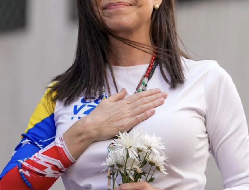 MARÍA CORINA MACHADO PROMETE REGRESAR A VENEZUELA Y CARGA CONTRA DELCY RODRÍGUEZ