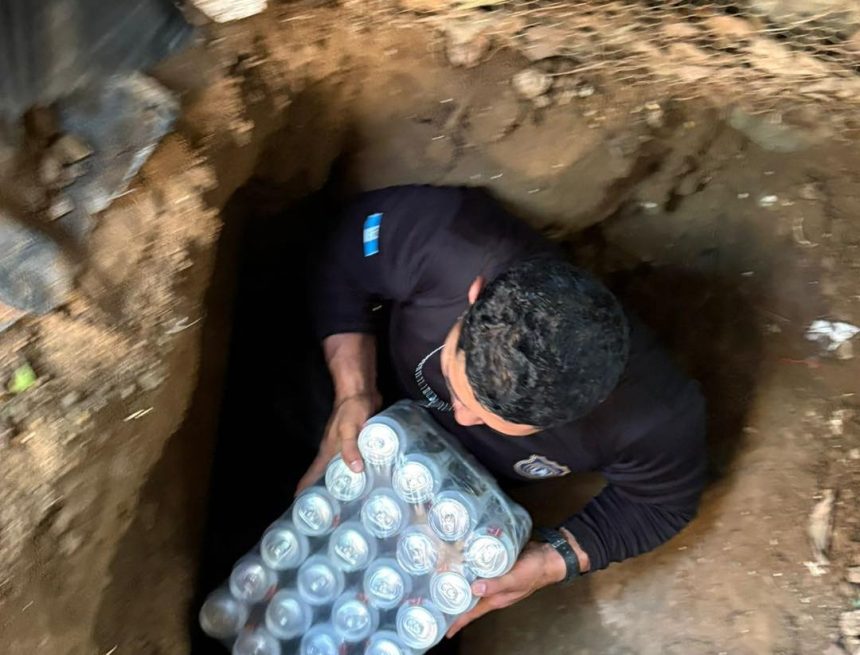 AUTORIDADES DESCUBREN CALENTA CON CERVEZA Y LICOR DURANTE REQUISA EN PENAL DE GUATEMALA