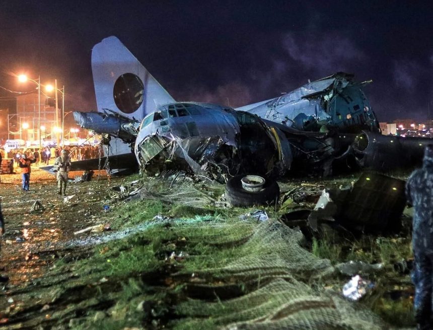 avion 1 ACCIDENTE DE AVIÓN MILITAR EN BOLIVIA DEJA AL MENOS 15 FALLECIDOS