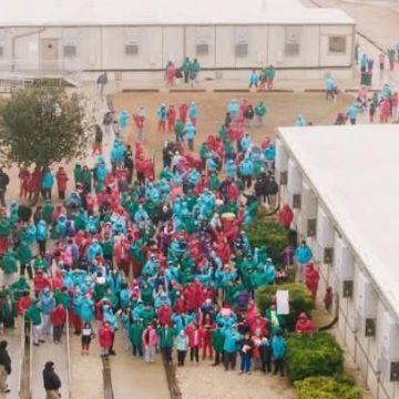 CONFINAN CENTRO DE DETENCIÓN DE ICE EN TEXAS POR BROTE DE SARAMPIÓN