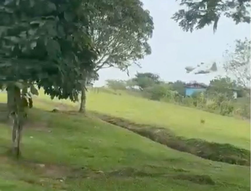 colo 1 ACCIDENTE DE AVIÓN MILITAR EN COLOMBIA DEJA DECENAS DE HERIDOS TRAS FALLA DURANTE DESPEGUE