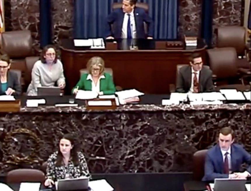 SENADO DE EE.UU. APRUEBA PRESUPUESTO PARA DHS Y EXCLUYE FINANCIAMIENTO DEL ICE