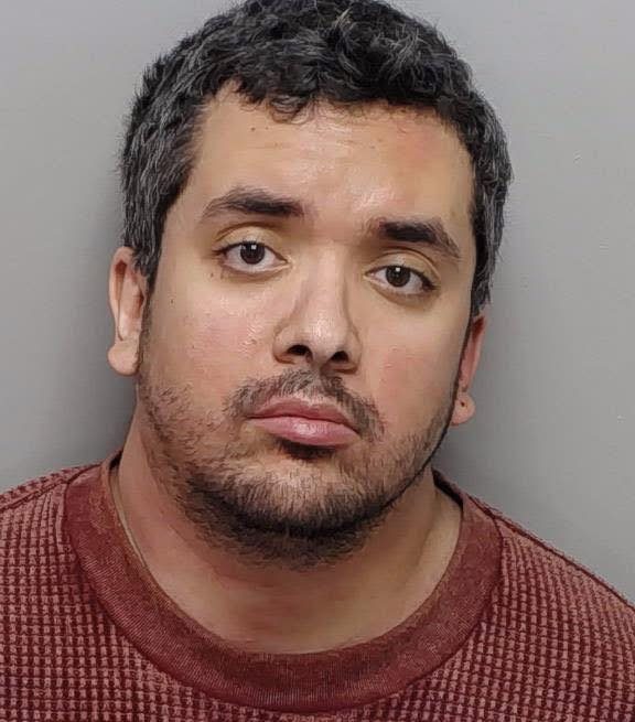 1 EN ESTADOS UNIDOS UN HIJO FUE ARRESTADO TRAS ASESINAR A SU PADRE Y OCULTAR EL CUERPO EN UNA BOLSA