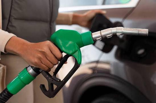 ALZA EN COMBUSTIBLES EN FLORIDA ALCANZA NIVELES RÉCORD POR TENSIÓN EN MERCADOS PETROLEROS