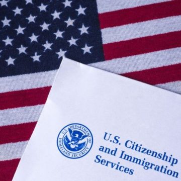 EE. UU. INICIA PROCESO PARA REVOCAR CIUDADANÍA A MÁS DE 350 PERSONAS NATURALIZADAS