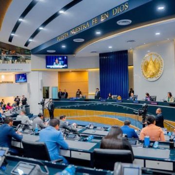EN EL SALVADOR LA ASAMBLEA LEGISLATIVA APROBÓ NUEVAS REPORMAS A LA CONSTITUCION PARA EL SUFRAGIO EN EL EXTRANJERO