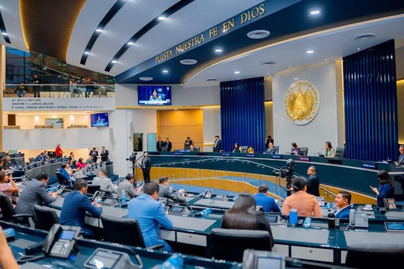 EN EL SALVADOR LA ASAMBLEA LEGISLATIVA APROBÓ NUEVAS REPORMAS A LA CONSTITUCION PARA EL SUFRAGIO EN EL EXTRANJERO