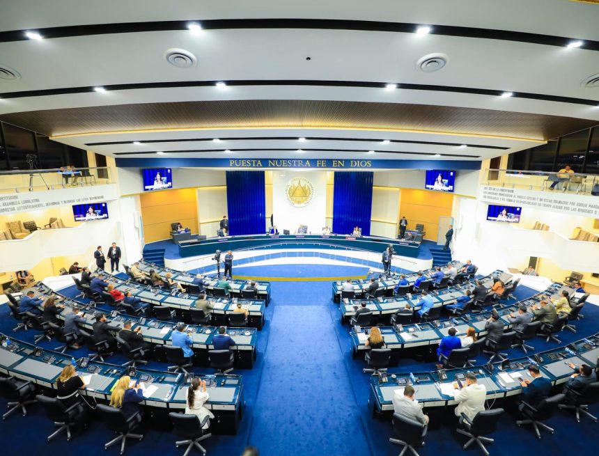 APRUEBAN REFORMA CONSTITUCIONAL PARA QUE SALVADOREÑOS EN EL EXTERIOR ELIJAN DIPUTADOS PROPIOS