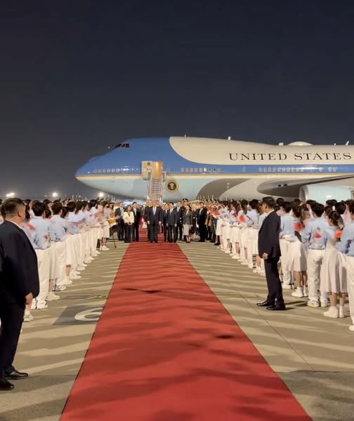 TRUMP INICIA VISITA OFICIAL A CHINA EN MEDIO DE TENSIONES COMERCIALES
