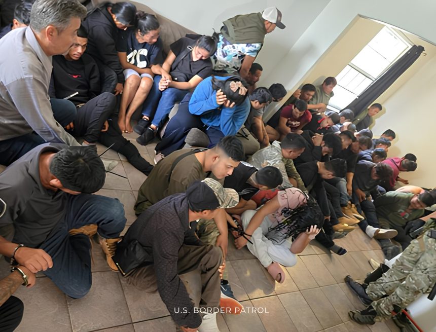 DETIENEN A 41 INMIGRANTES INDOCUMENTADOS EN CASA UTILIZADA POR PRESUNTOS CONTRABANDISTAS EN TEXAS