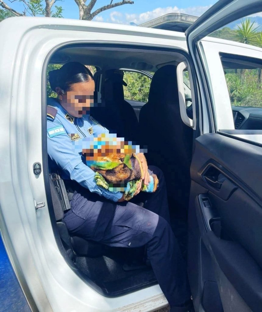 honduras RESCATAN A RECIÉN NACIDA ABANDONADA CERCA DE UNA CARRETERA EN LEMPIRA, HONDURAS