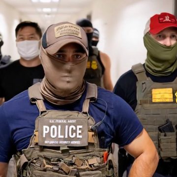 NUEVA YORK DEMANDA AL GOBIERNO DE TRUMP PARA DEFENDER LEYES ESTATALES SOBRE INMIGRACIÓN