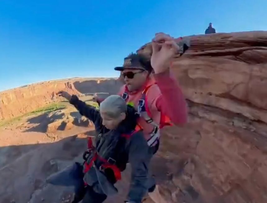 salto 1 DOS PERSONAS MUEREN DURANTE PRÁCTICA DE SALTO BASE EN UN CAÑÓN DE UTAH; ENTRE LAS VÍCTIMAS ESTÁ EL ATLETA EXTREMO ANDY LEWIS
