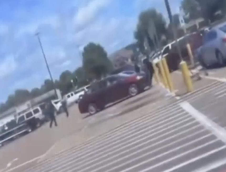 EN ESTADIS UNIDOS BEBÉ DE UN AÑO MUERE TRAS DISPAROS DE UN POLICÍA DURANTE OPERATIVO POR PRESUNTO ROBO EN MISISIPI