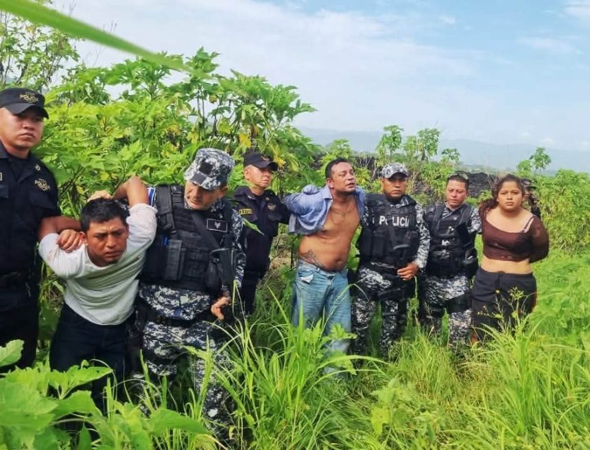 SECUE 1 EL SALVADOR; RESCATARON A UNA ADOLESCENTE DE 15 AÑOS Y CAPTURAN A TRES SOSPECHOSOS TRAS OPERATIVO EN SAN JUAN OPICO