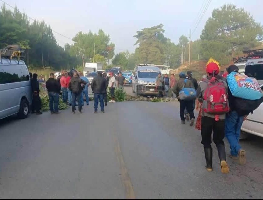 guate 1 PROTESTAS POR ALZA AL COMBUSTIBLE PROVOCAN BLOQUEOS Y AFECTAN EL TRÁNSITO EN GUATEMALA
