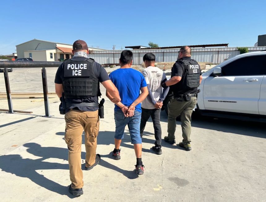 ICE REPORTA 238 DETENCIONES EN UN SOLO DÍA DURANTE OPERATIVO EN EL SUR DE TEXAS