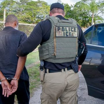 ice 1 JUEZA FEDERAL DE LOS ÁNGELES ANALIZA LIMITAR ARRESTOS MIGRATORIOS DE ICE SIN ORDEN JUDICIAL