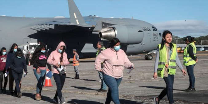 ice 1 ICE ACELERA TRASLADOS FORZOSOS A TERCEROS PAÍSES