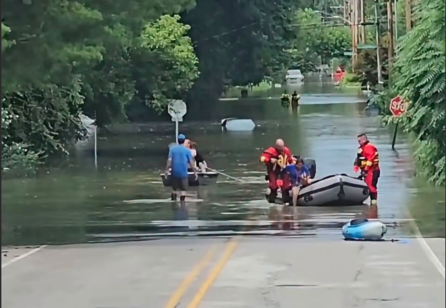 EN ESTADOS UNIDOS REPORTAN AL MENOS CINCO MUERTES POR FUERTES TORMENTAS E INUNDACIONES EN INDIANA
