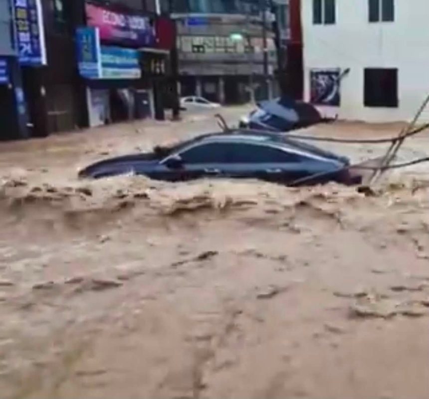 LLUVIAS HISTÓRICAS PROVOCAN SEVERAS INUNDACIONES EN COREA DEL SUR