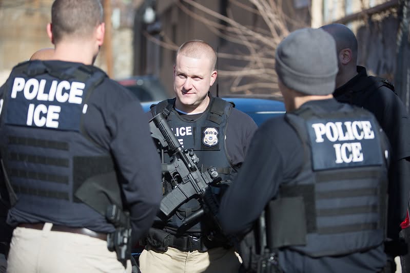 ice JUEZA FEDERAL LIMITA ARRESTOS MIGRATORIOS SIN ORDEN EN EL SUR DE CALIFORNIA