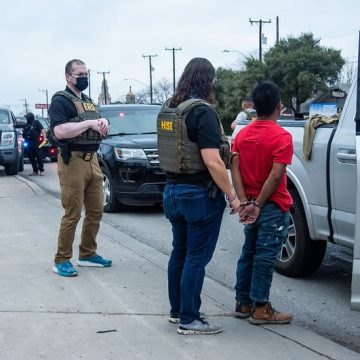 migra 1 ICE DETIENE A 4,170 MIGRANTES EN OPERATIVO DE DIEZ DÍAS EN TEXAS